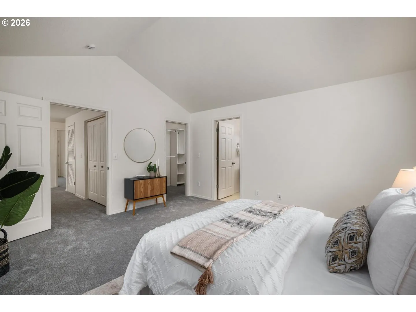 Bedroom, Primary
