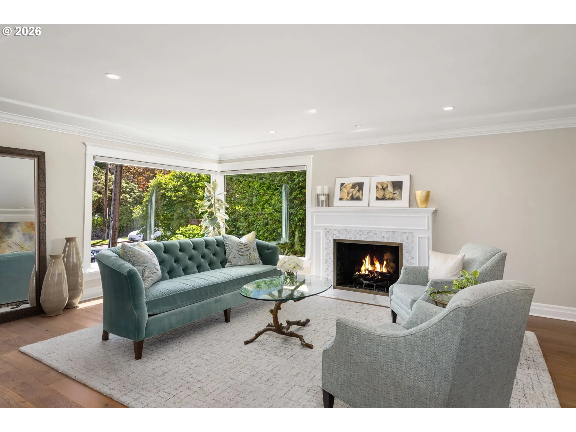 Living Room-Fireplace
