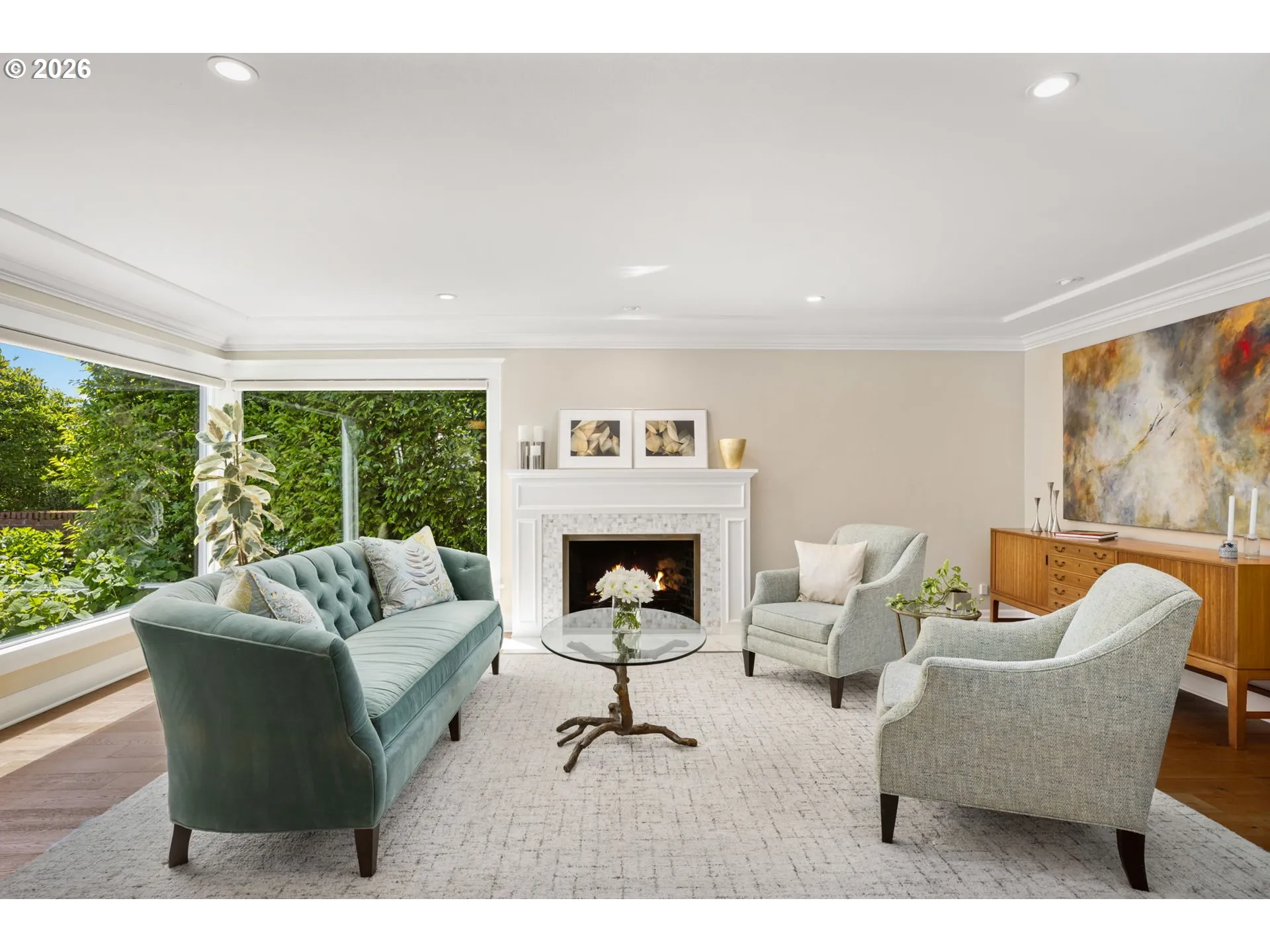Living Room-Fireplace