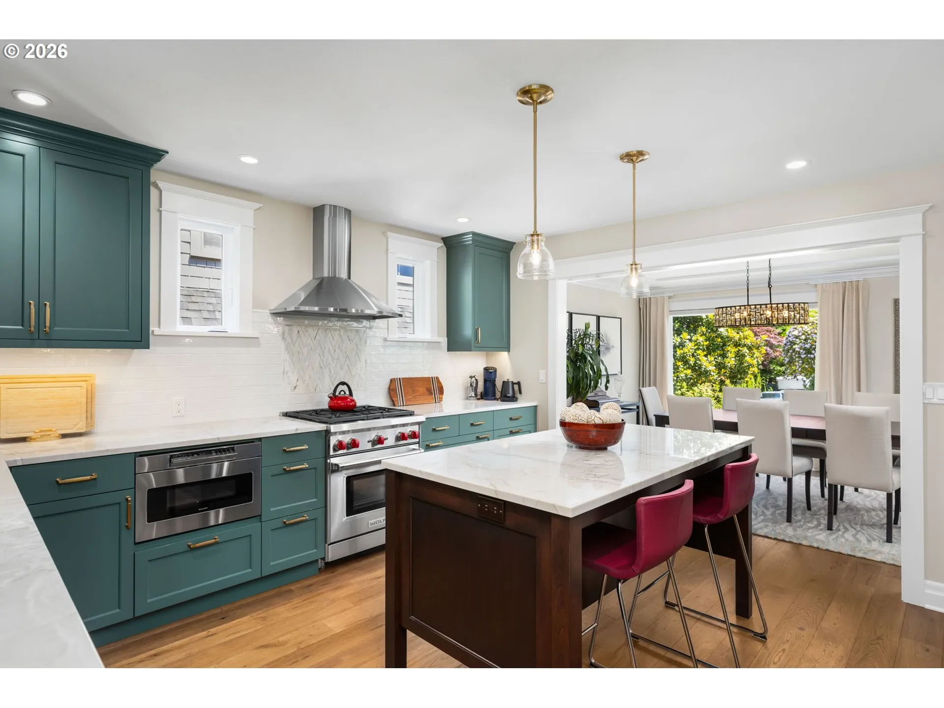 Kitchen/Dining Room-Island