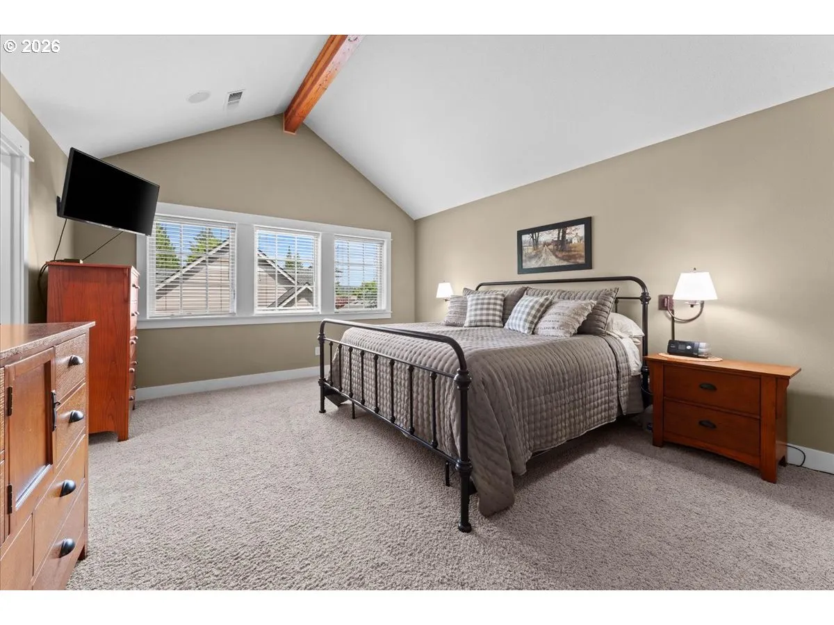 Bedroom, Primary