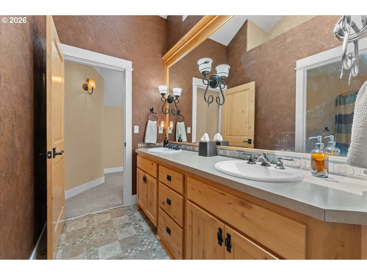 Bathroom-Hall