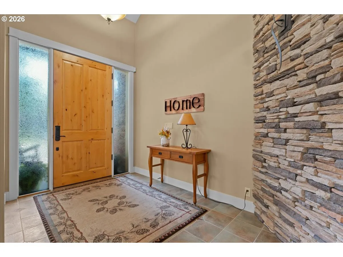 Entrance/Foyer