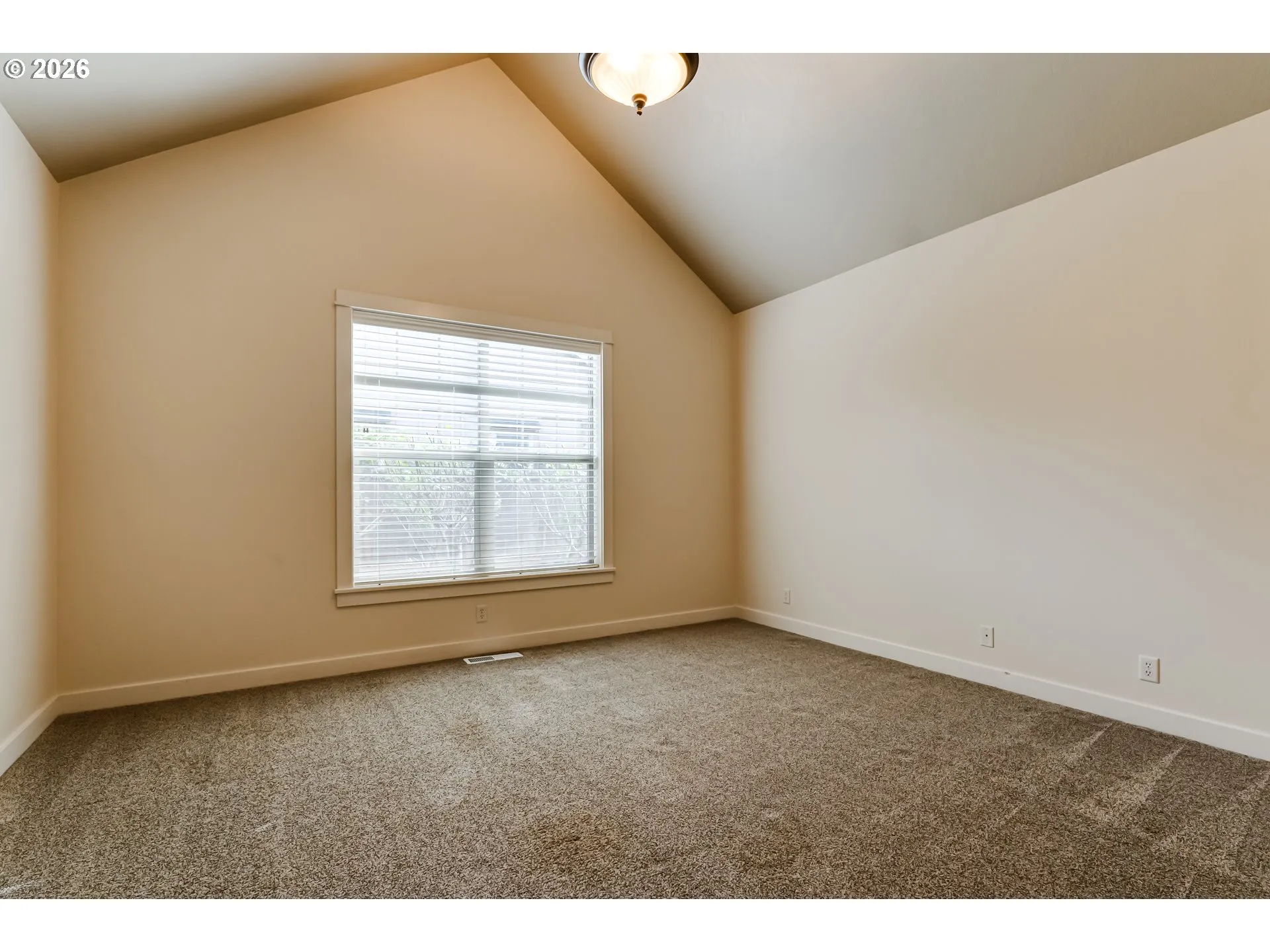Bedroom, Primary-Vaulted Ceilings