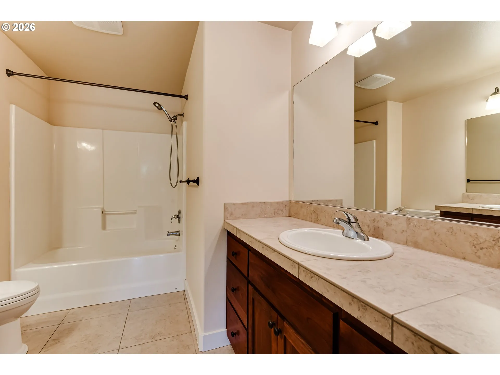 Bathroom-Upper