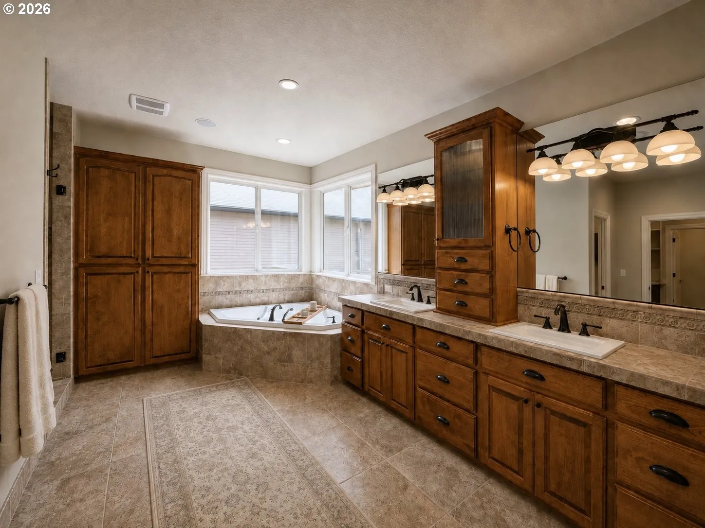 Owner's Suite Bathroom-Garden Tub