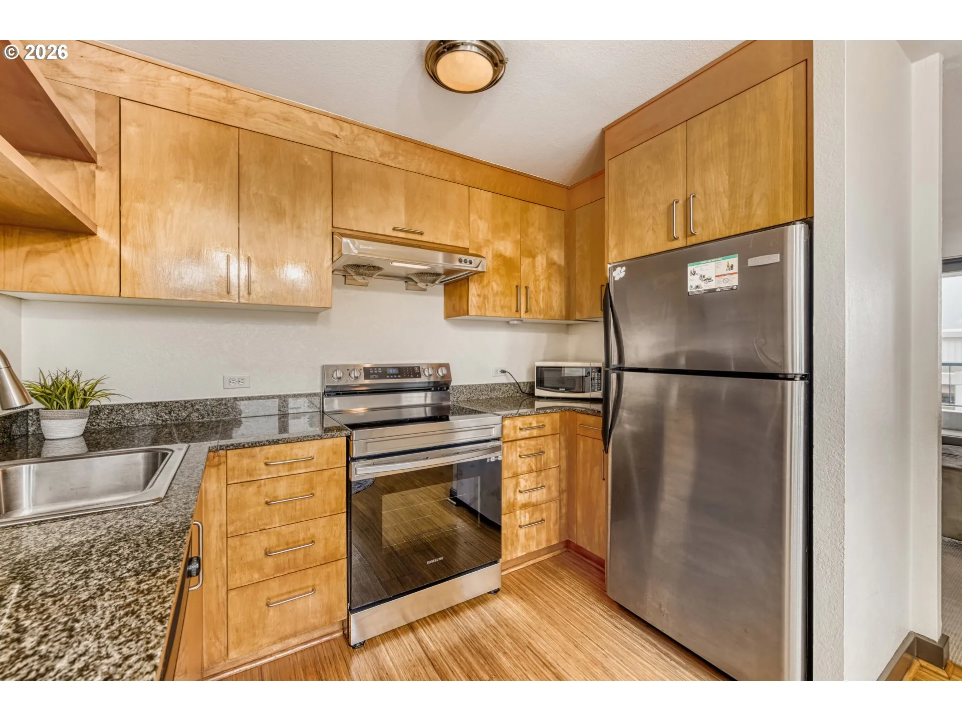 Kitchen-Wide Angle/Fisheye