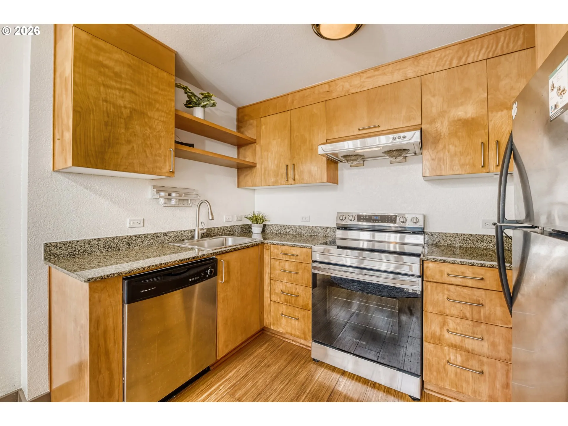 Kitchen-Wide Angle/Fisheye