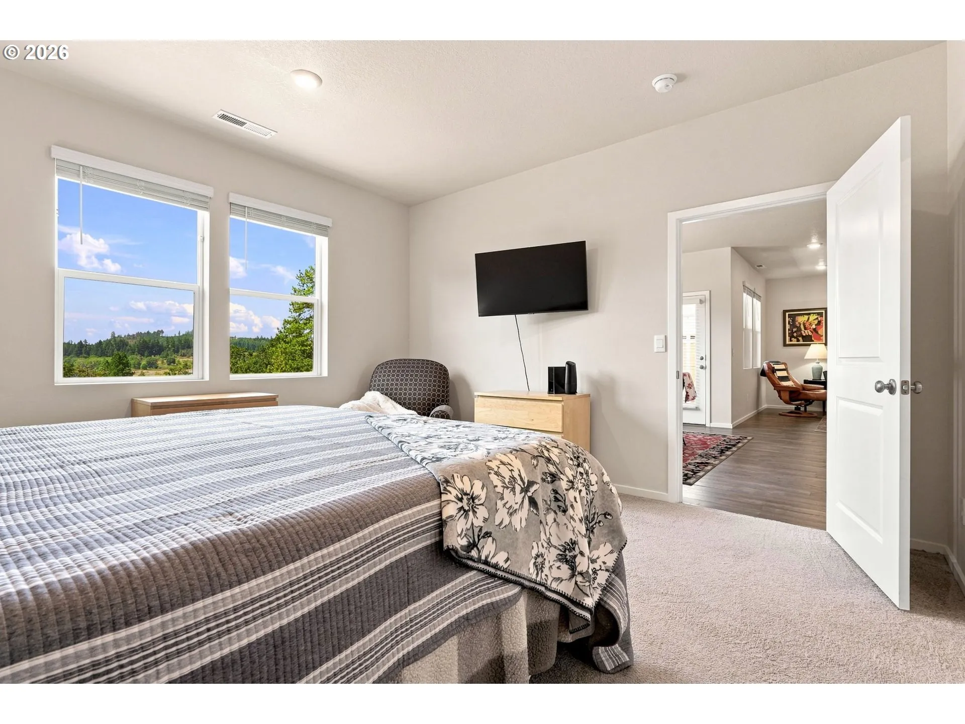 Bedroom, Primary