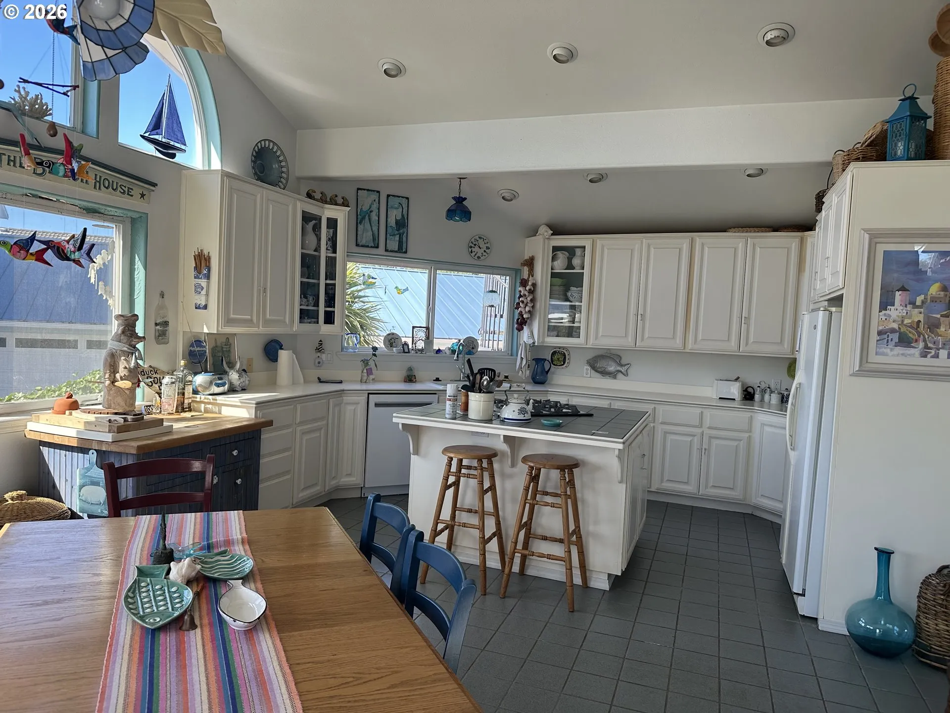 Kitchen-Cooking Island