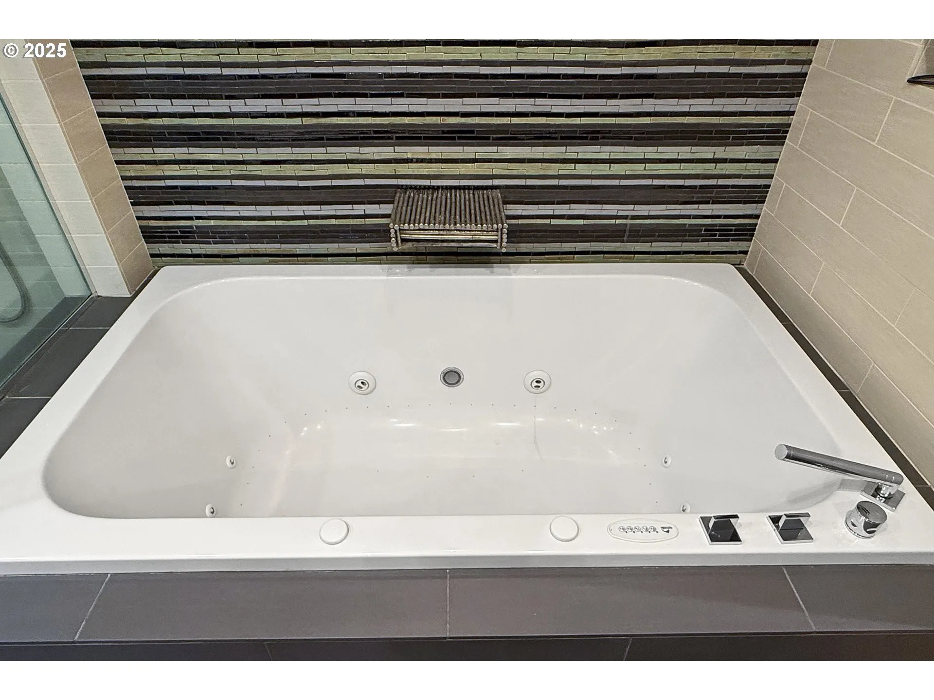 Bathroom-Upper