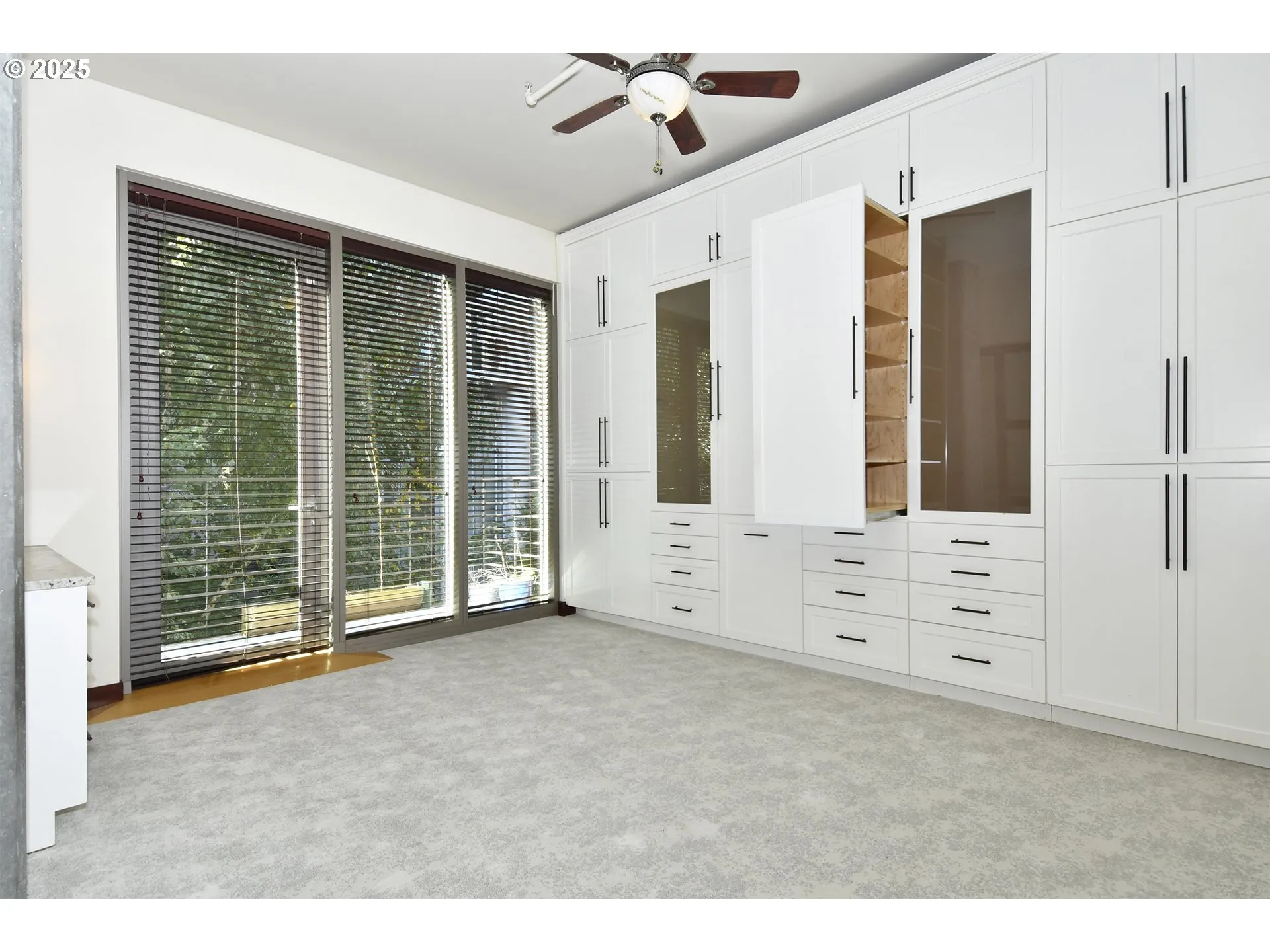 Bedroom, Primary