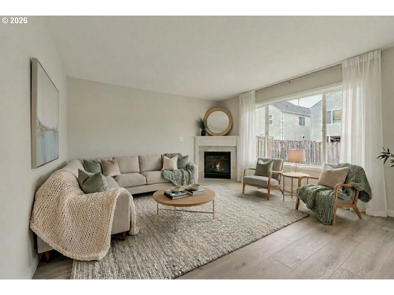 Living Room-Fireplace
