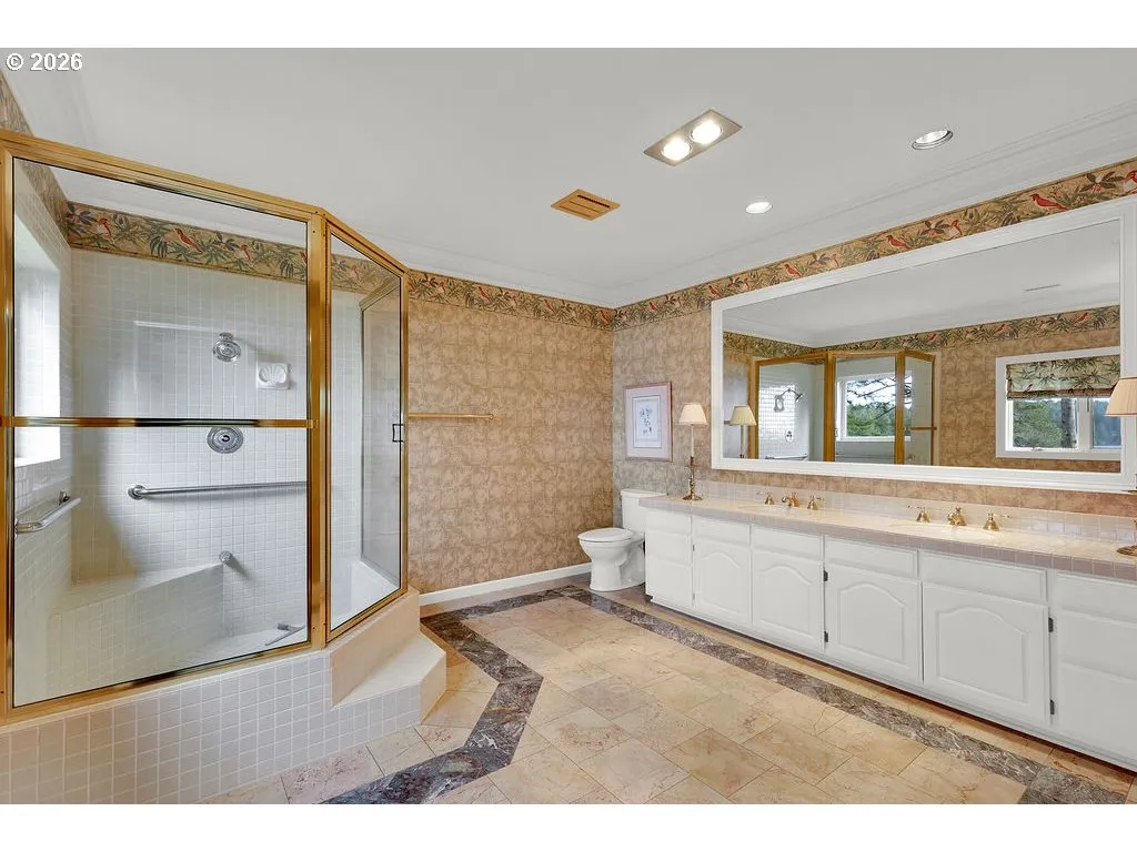 Primary Bedroom-Attached Bathroom