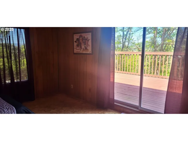 Primary Bedroom-Attached Bathroom