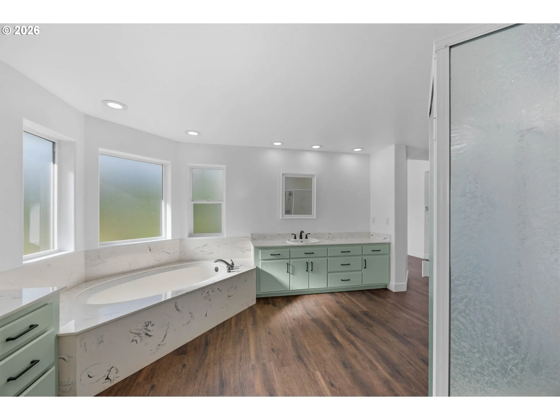 Owner's Suite Bathroom-Garden Tub