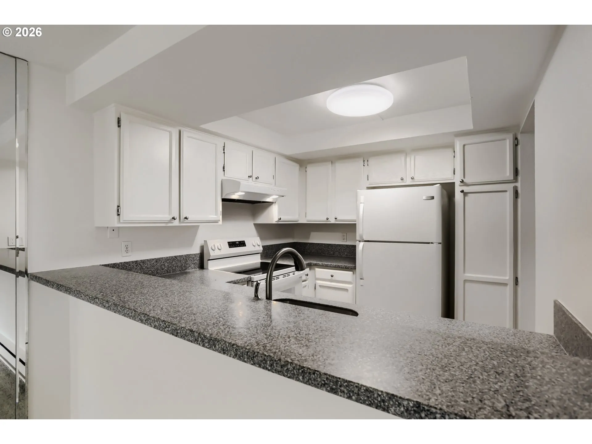 Kitchen-Wide Angle/Fisheye