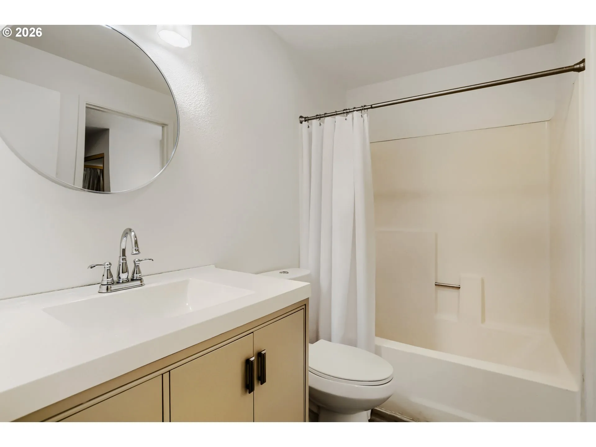 Bathroom-Walk in Shower