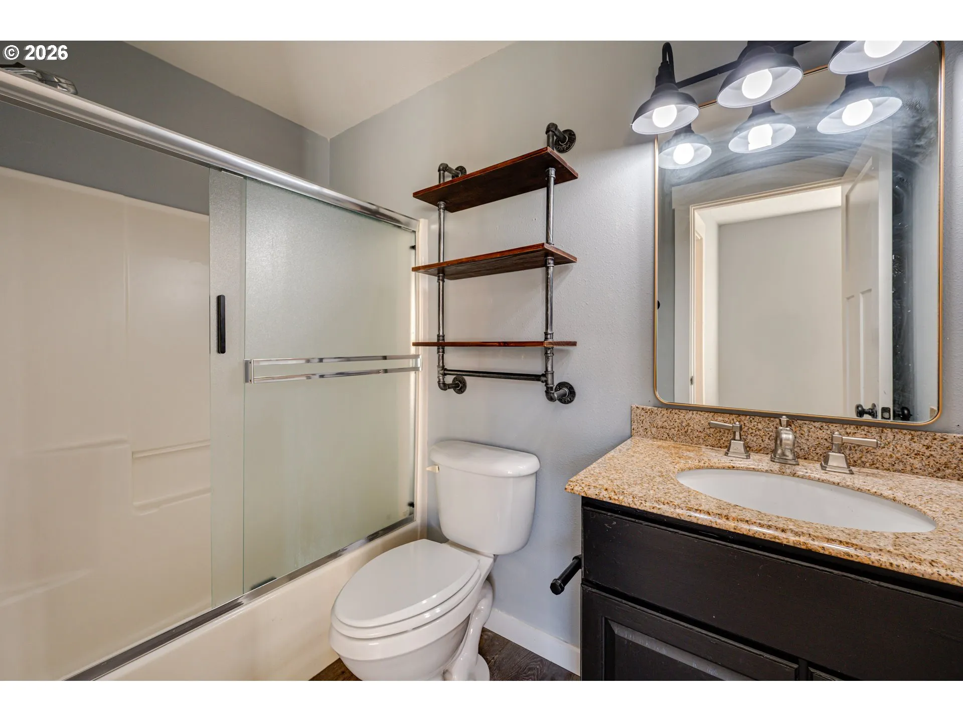 Bathroom, Attached-Main
