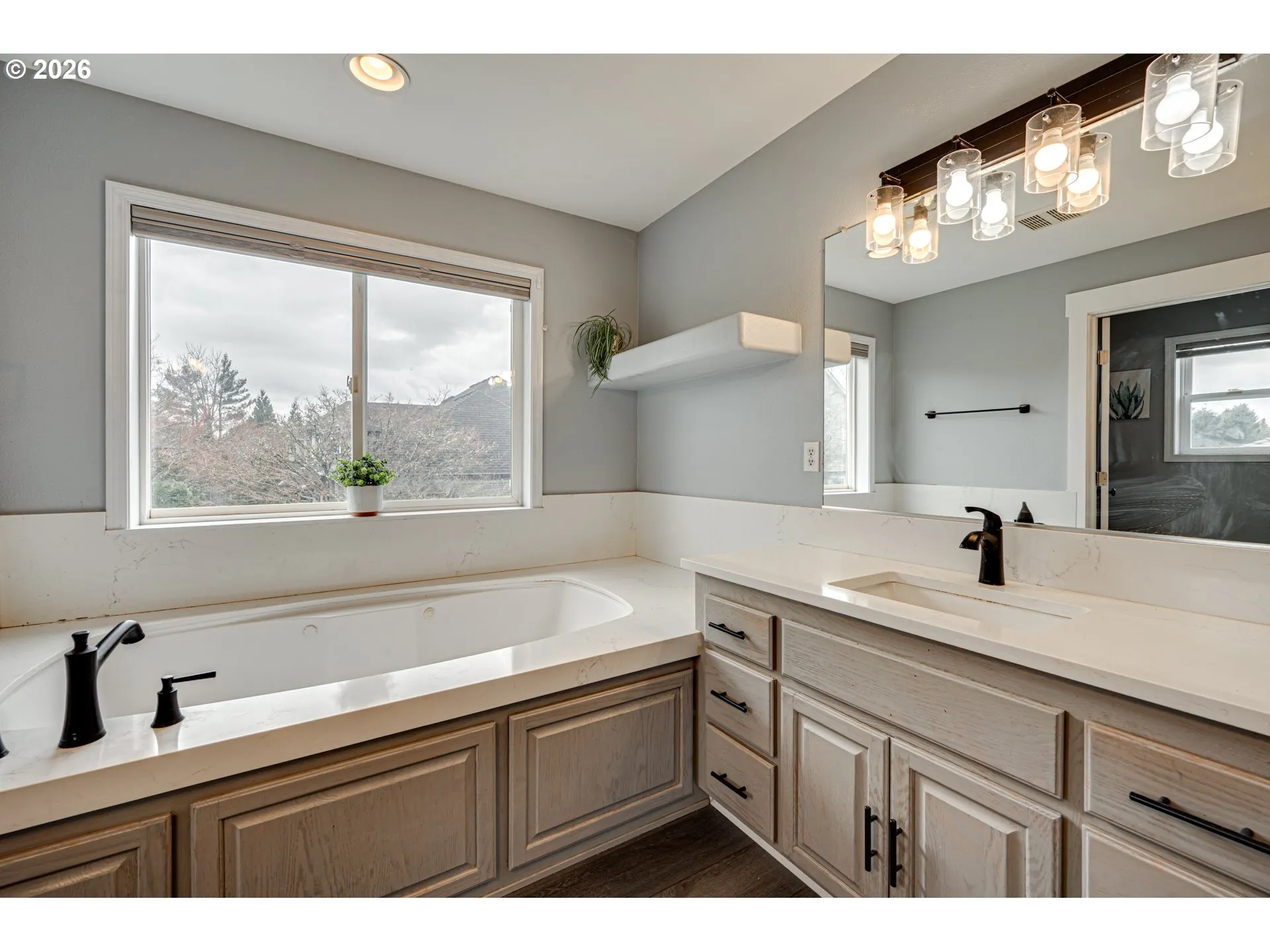Owner's Suite Bathroom-Garden Tub