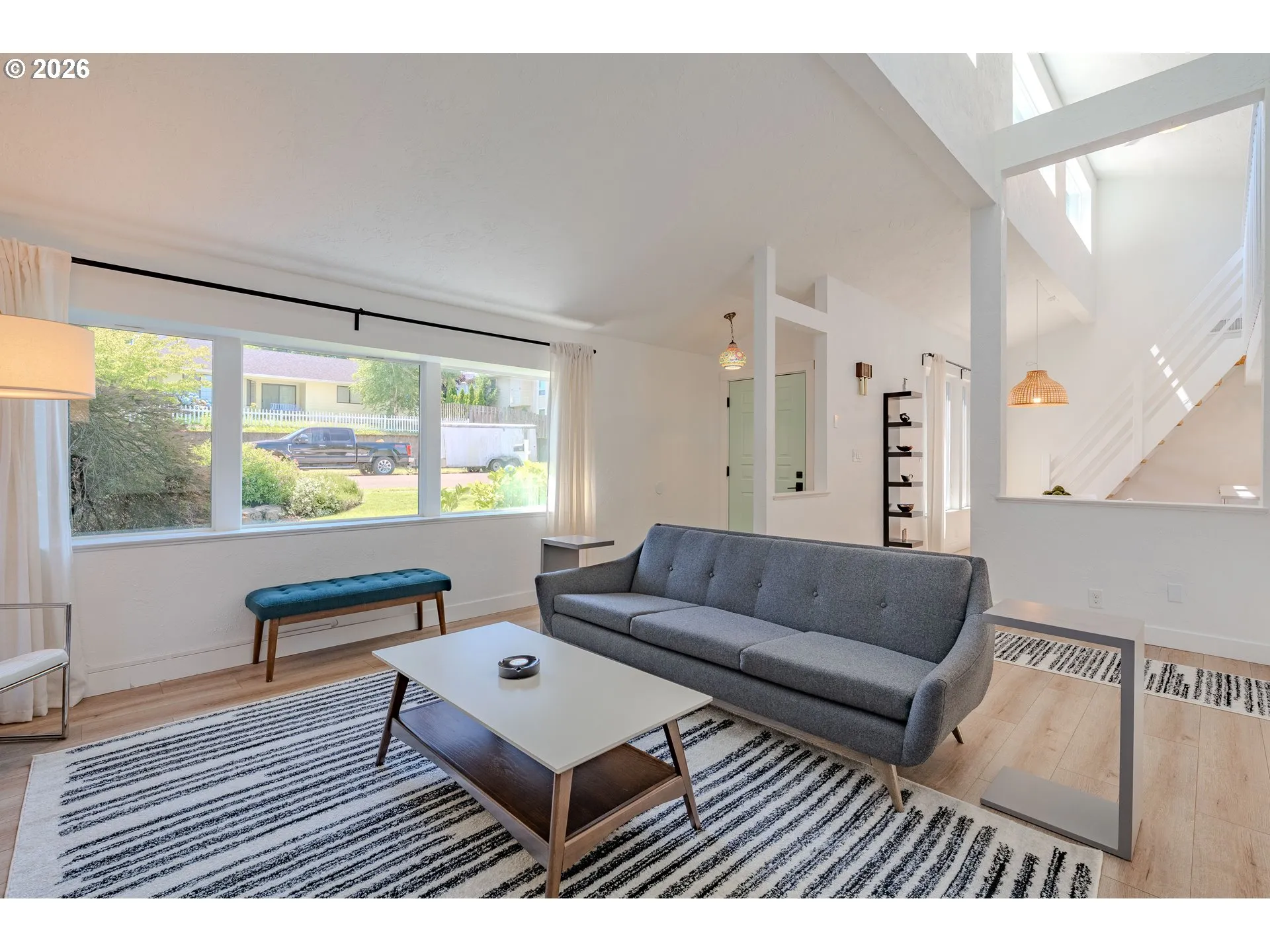 Living Room-Vaulted Ceilings