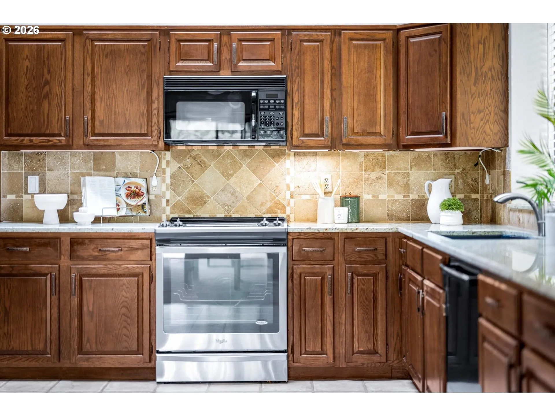 Kitchen-Oven