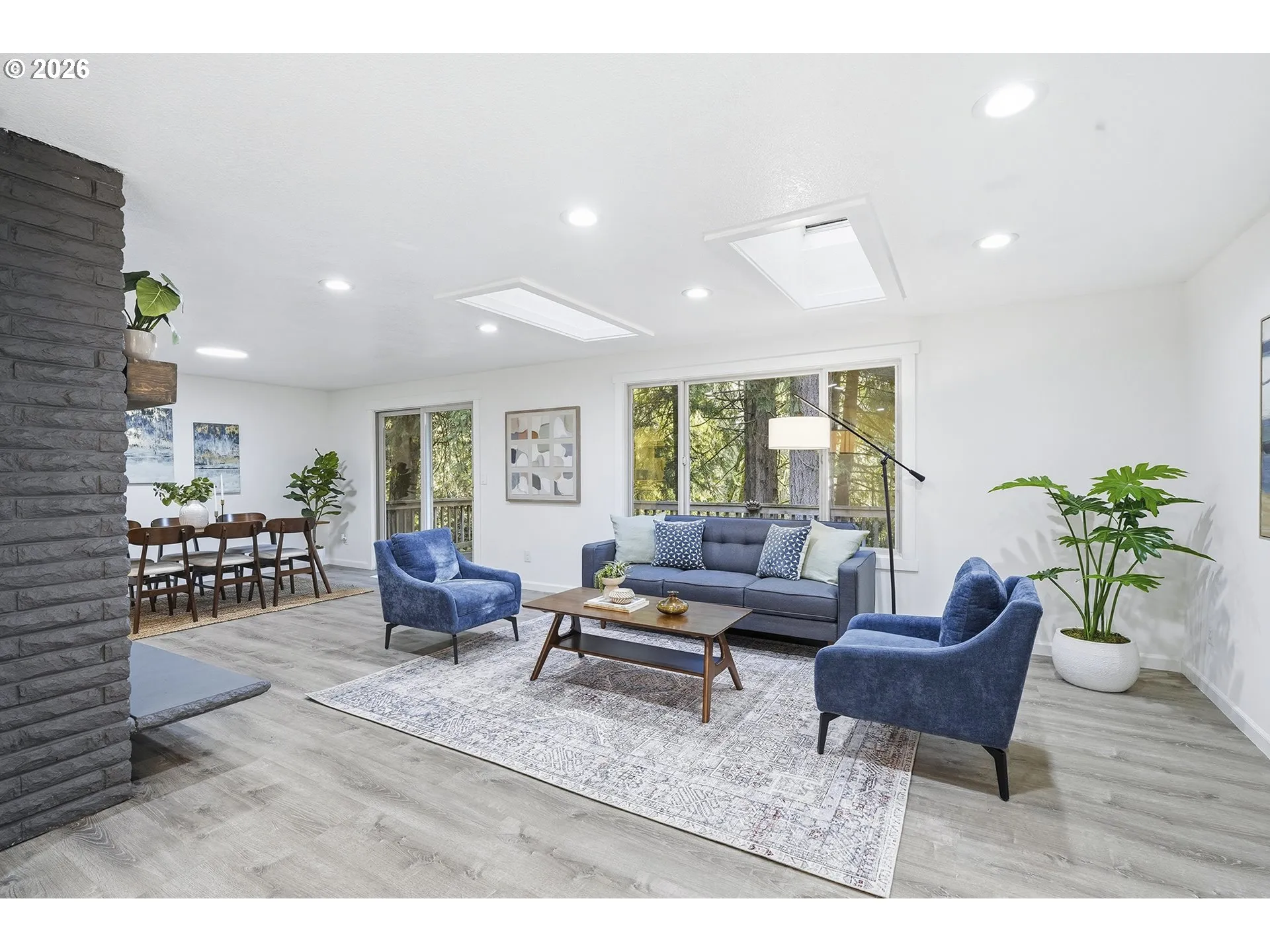 Living Room-Fireplace