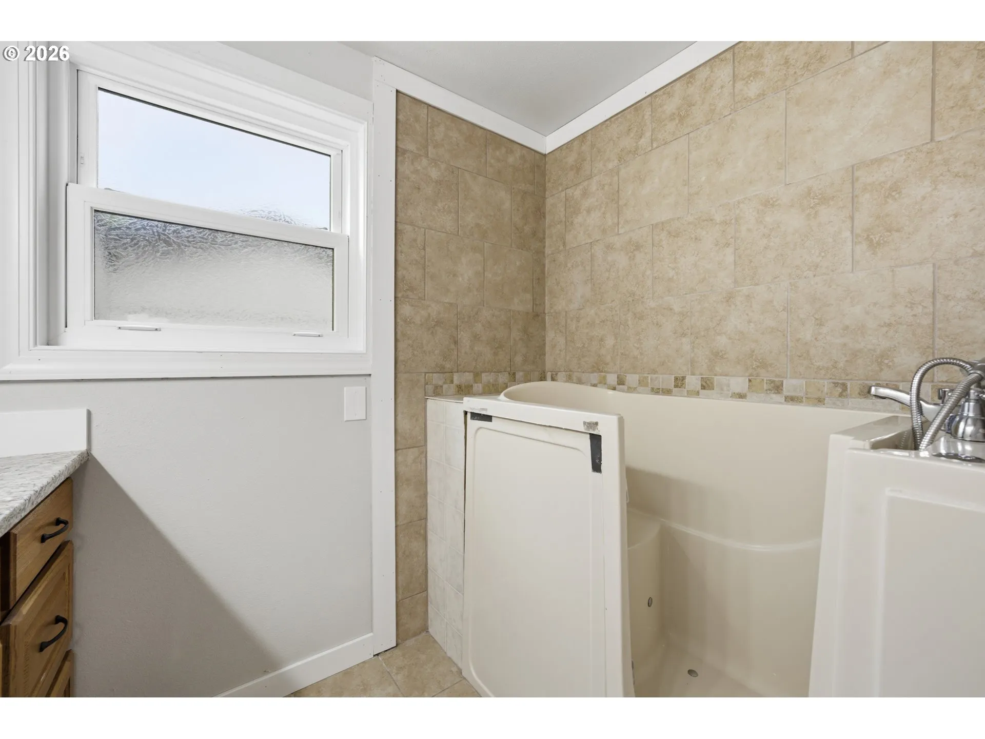 Bathroom-Walk in Shower