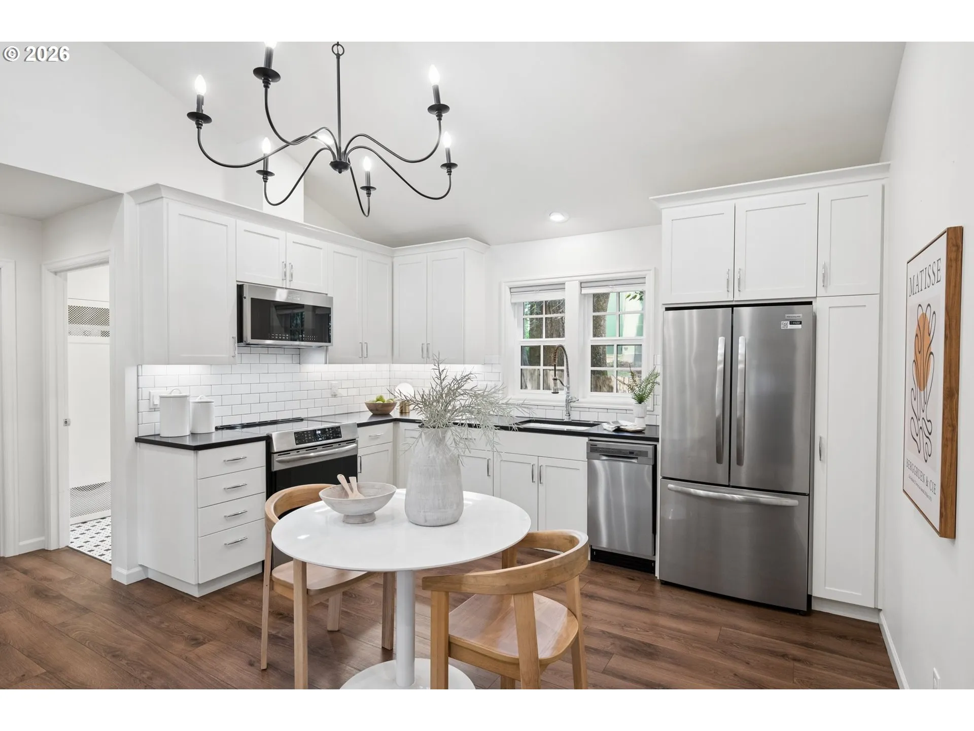 Kitchen-Eating Area