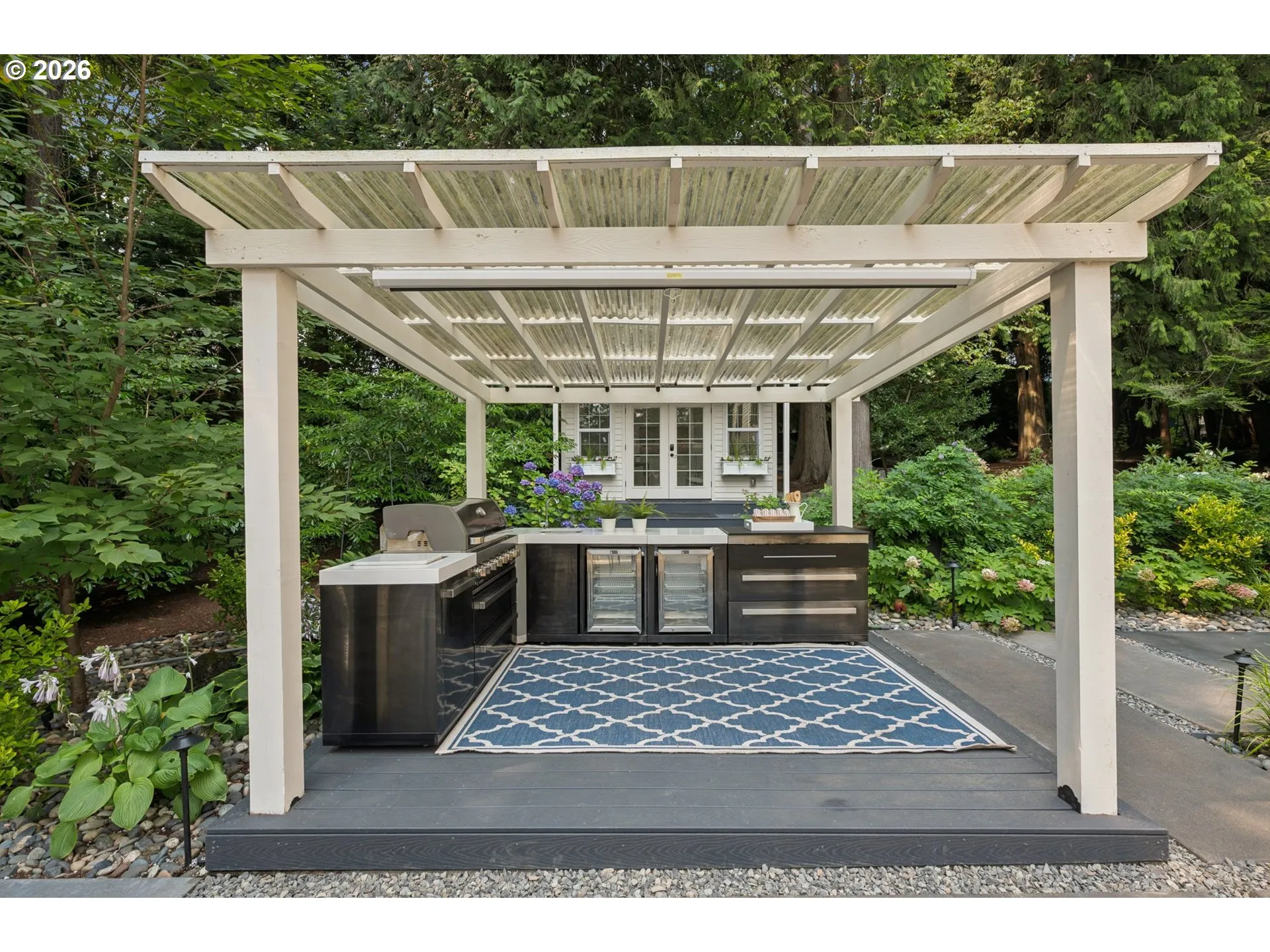 Kitchen/Outside