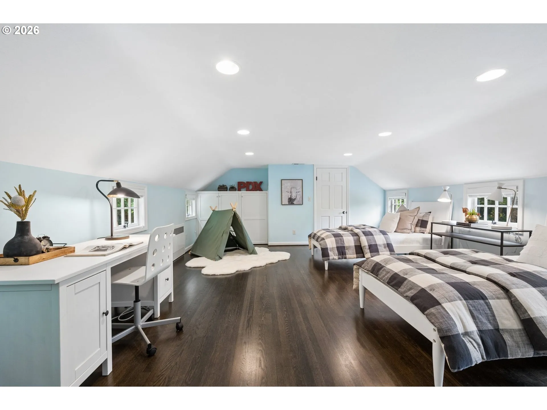 Bedroom-Upper
