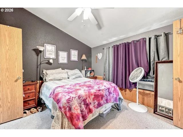 Primary Bedroom-Attached Bathroom