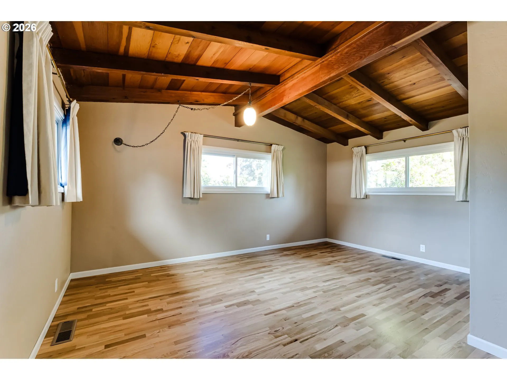 Bedroom, Primary