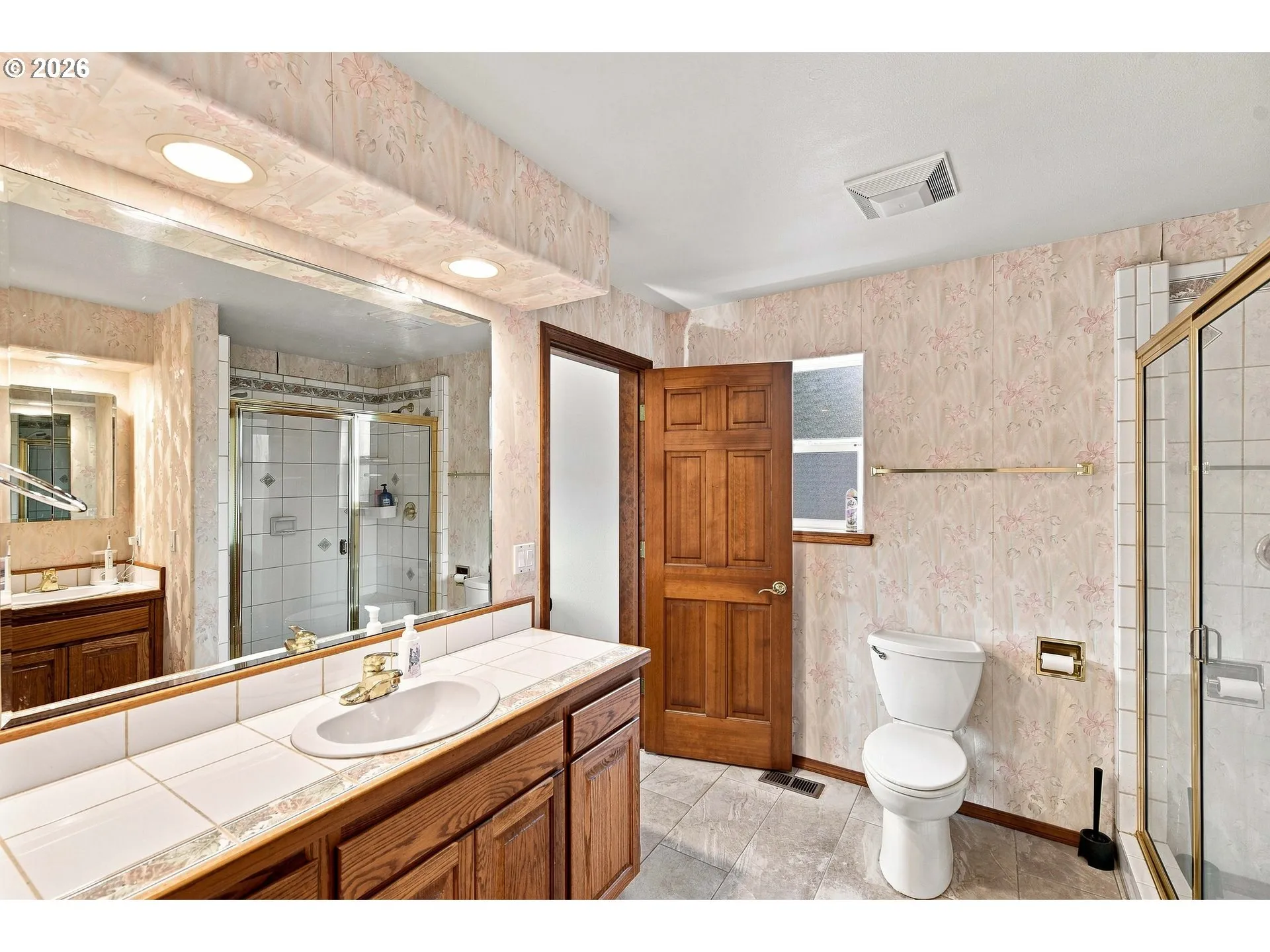 Primary Bedroom-Attached Bathroom