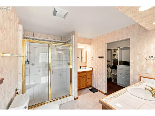 Primary Bedroom-Attached Bathroom