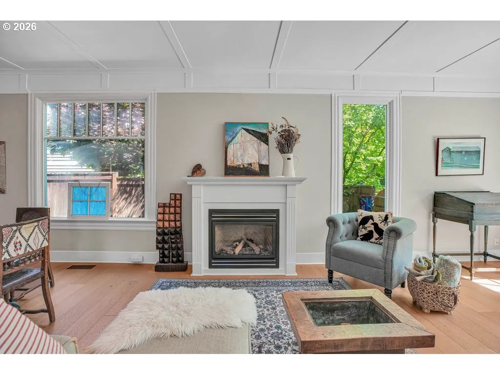 Living Room-Fireplace