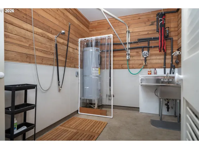 Bathroom-Walk in Shower