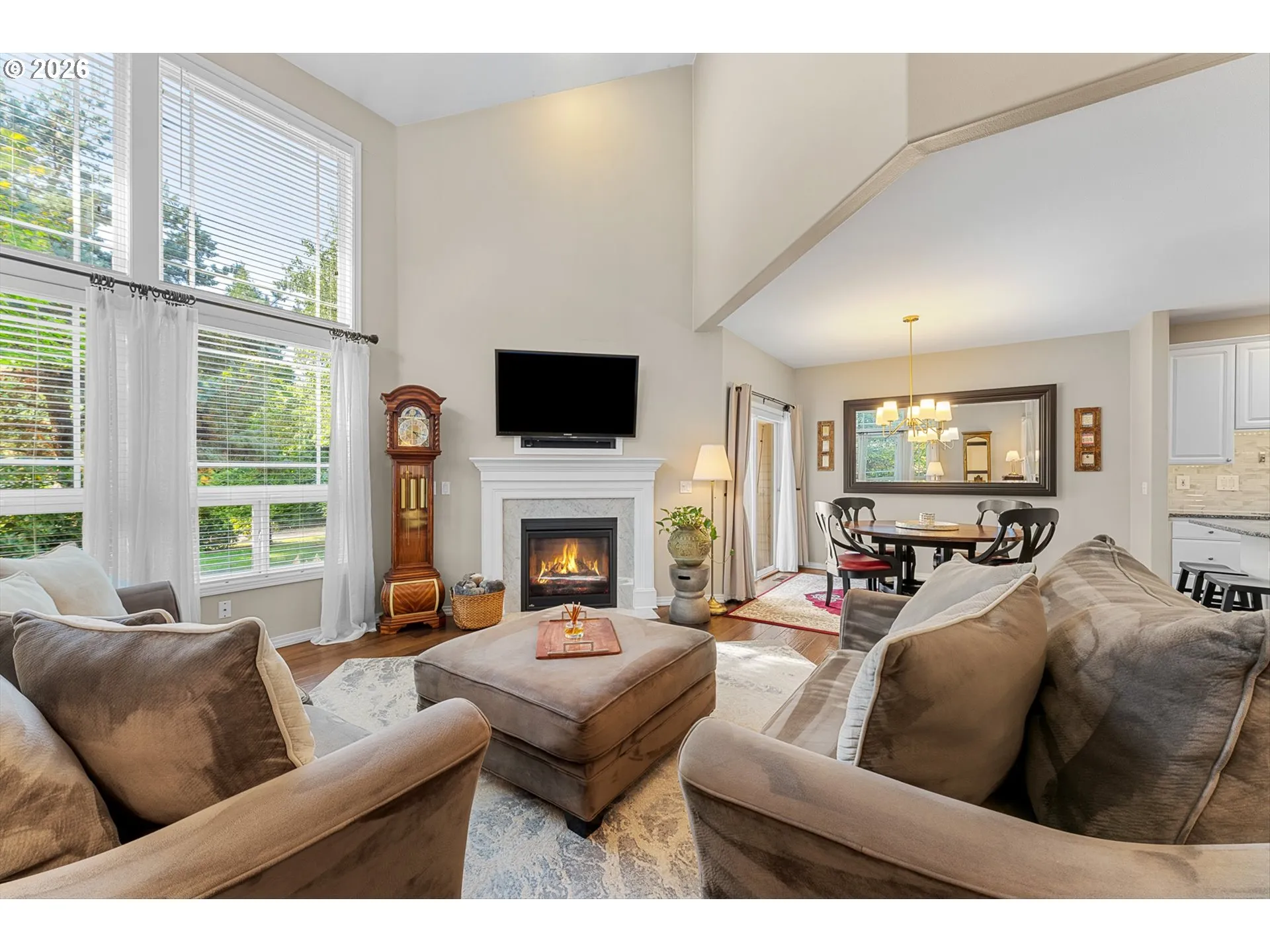 Living Room-Fireplace