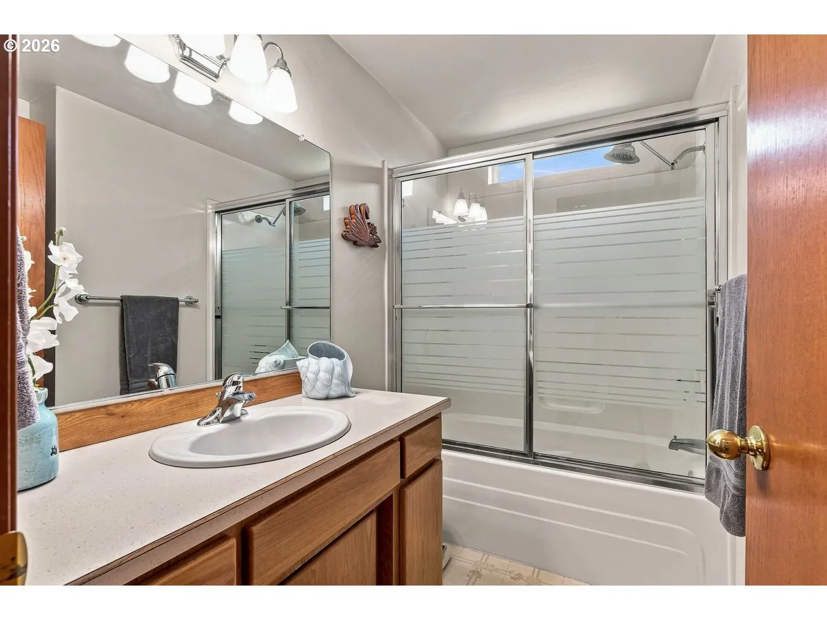 Bathroom-Hall