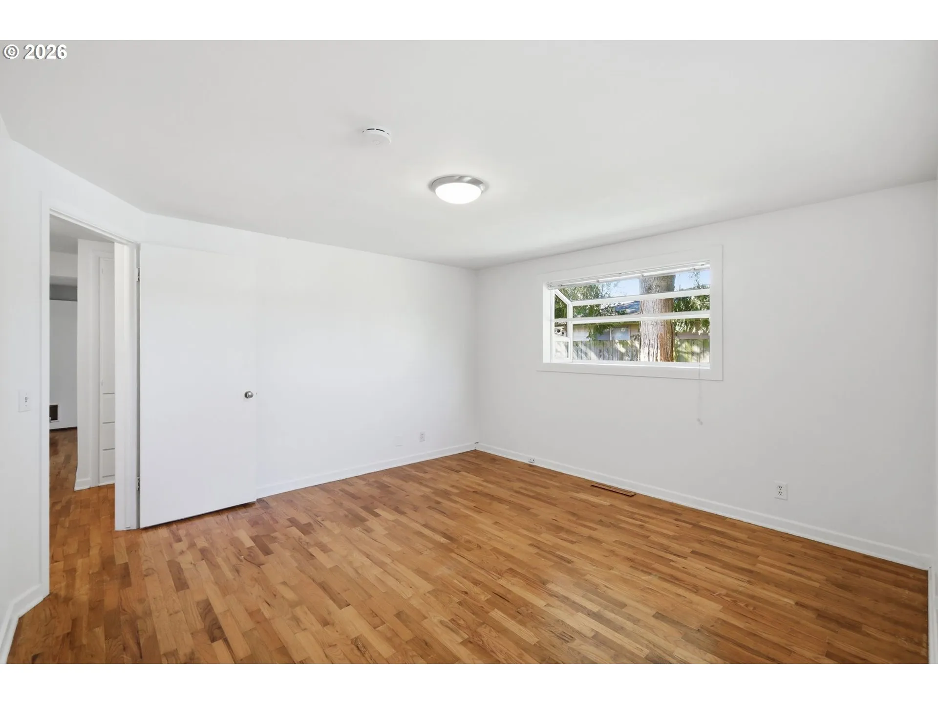 Bedroom, Primary