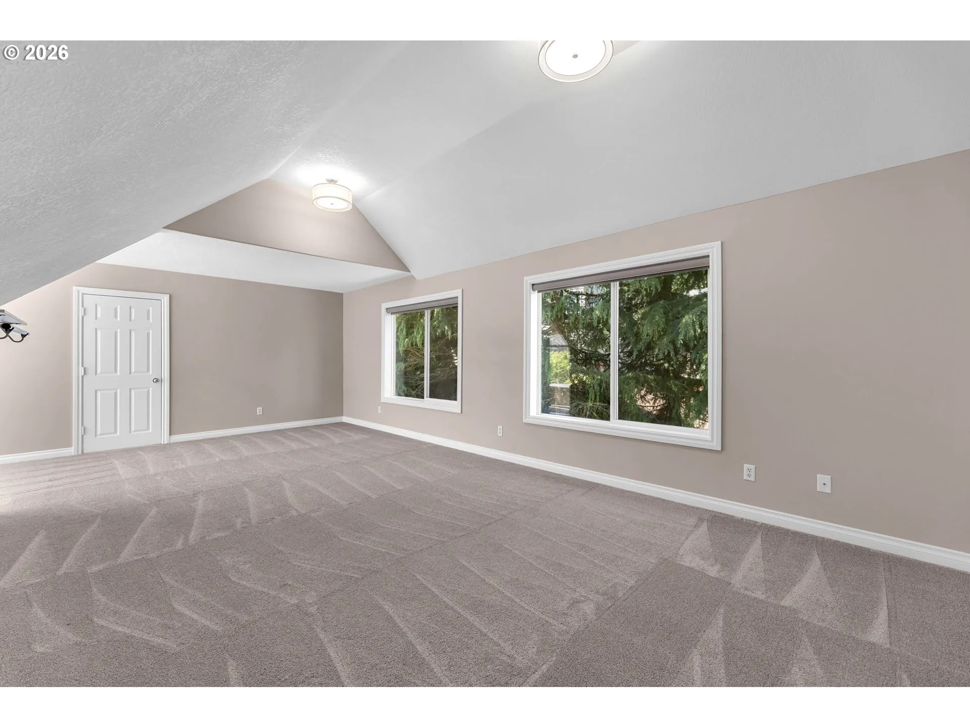 Bonus Room-Upper