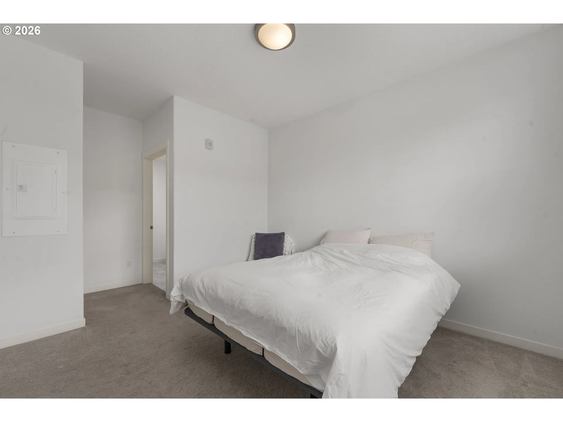 Bedroom, Primary