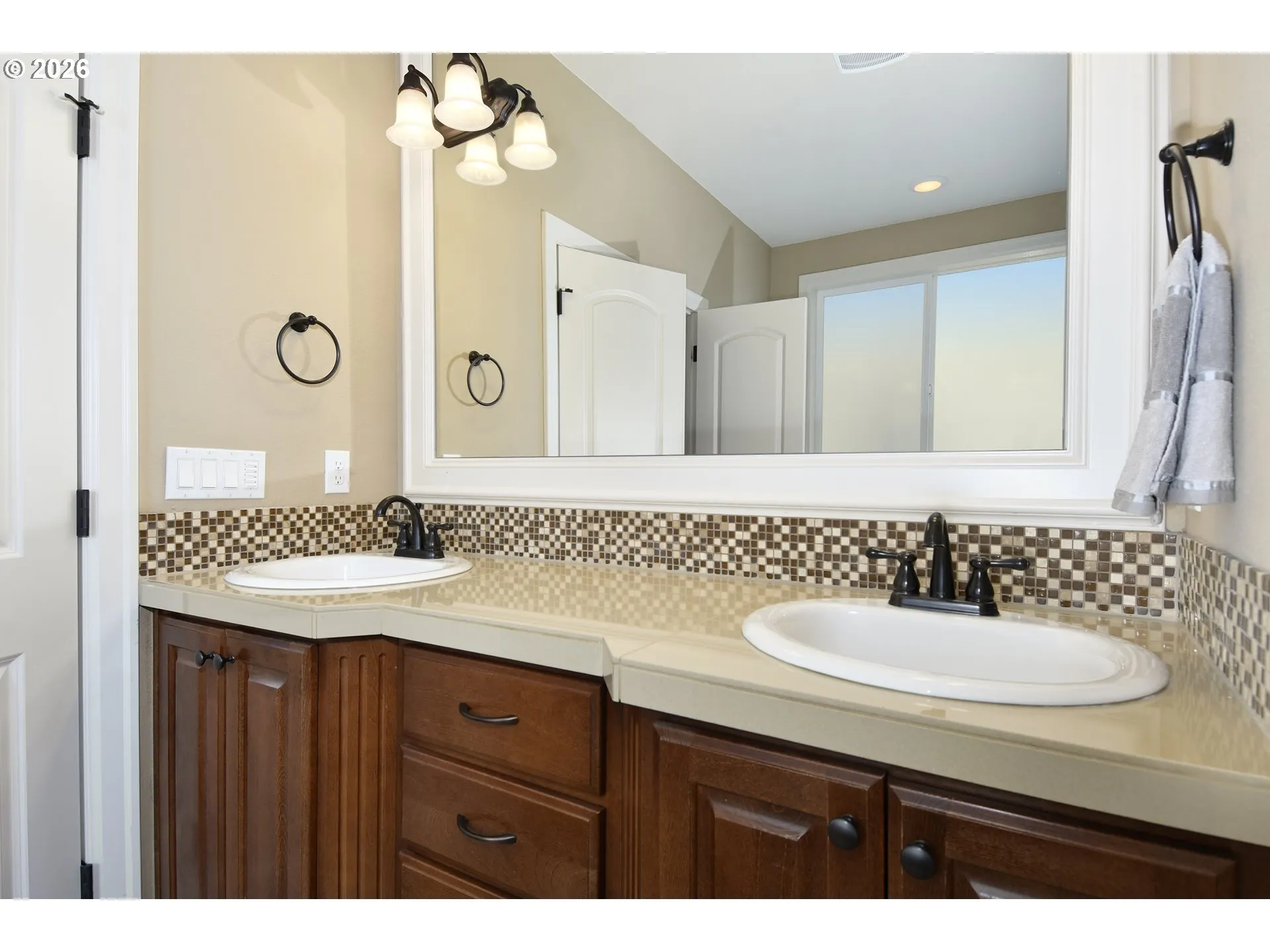 En Suite Bathroom-Upper