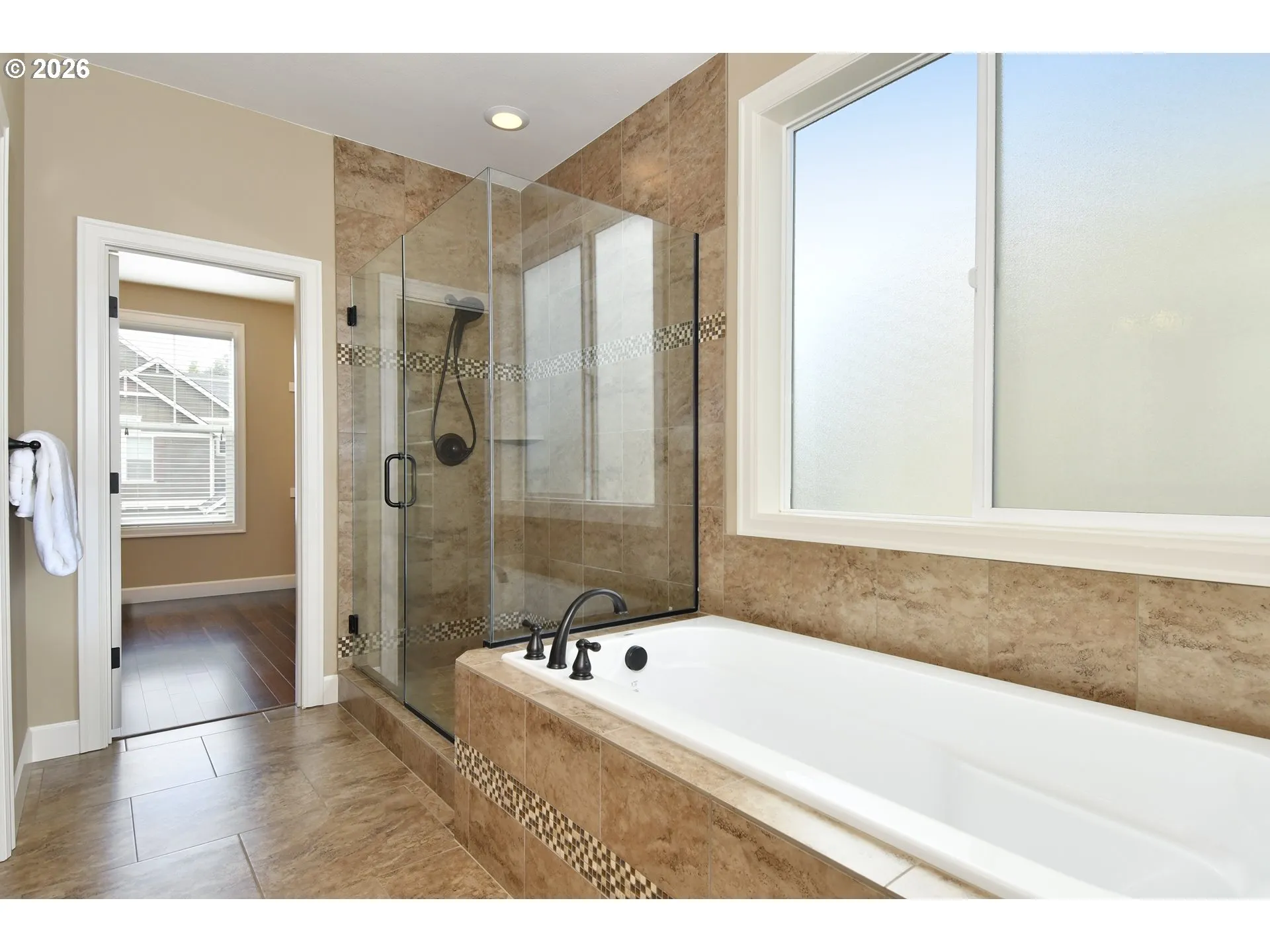En Suite Bathroom-Upper