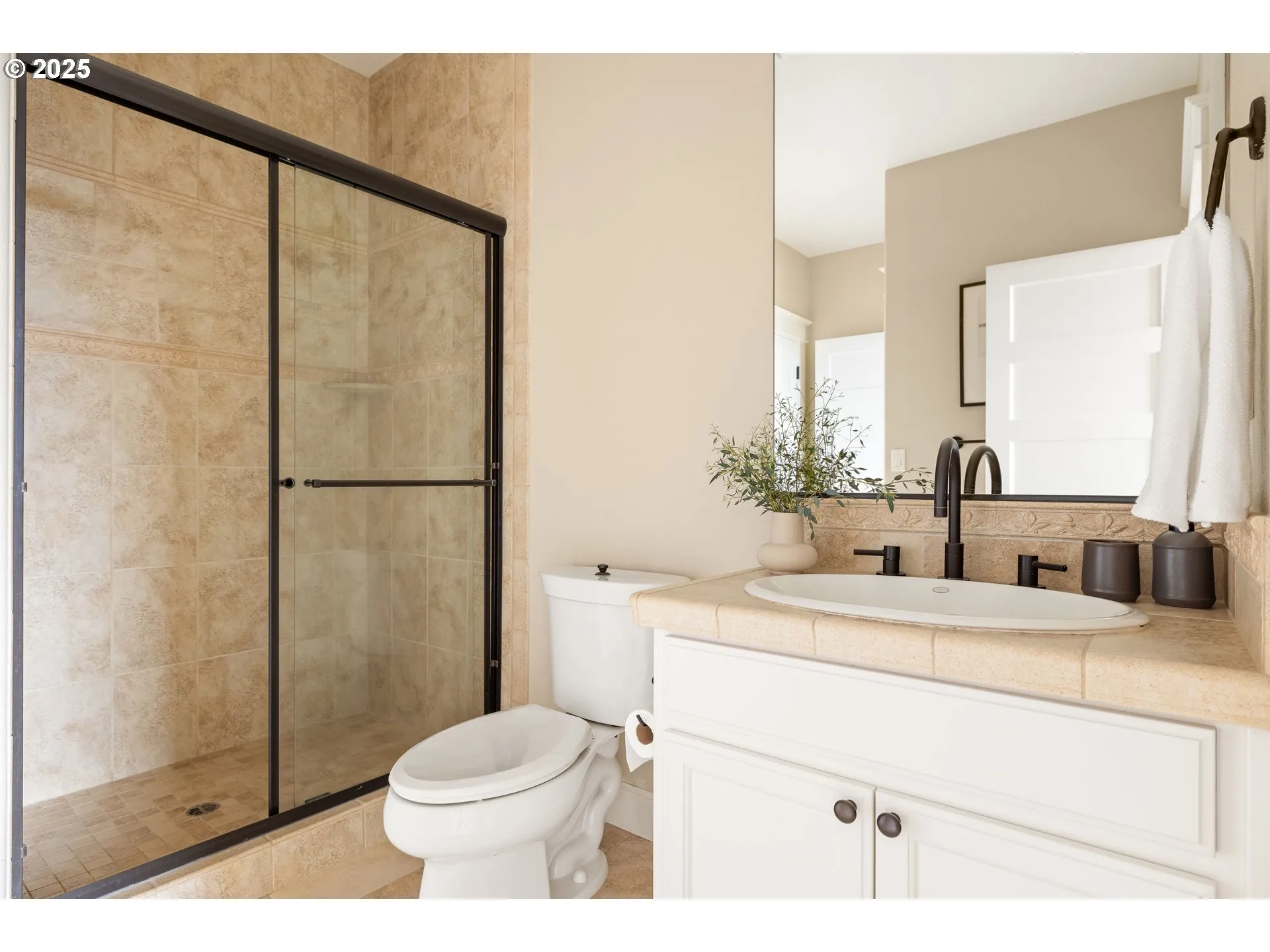 Bathroom, Attached-Lower