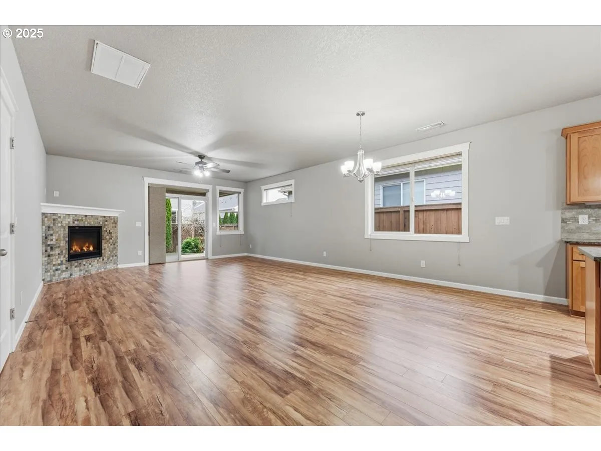 Living Room/Dining Room