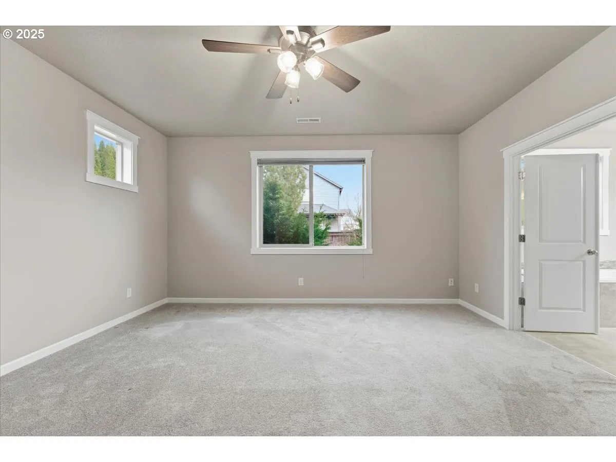 Bedroom, Owner's Suite-Main