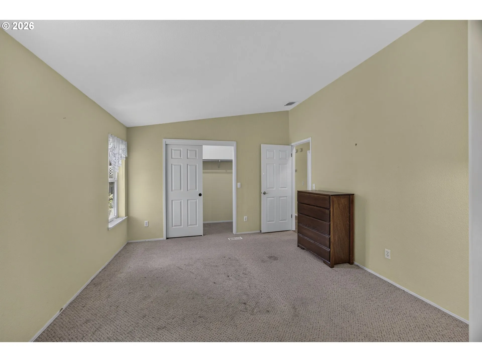Bedroom, Primary
