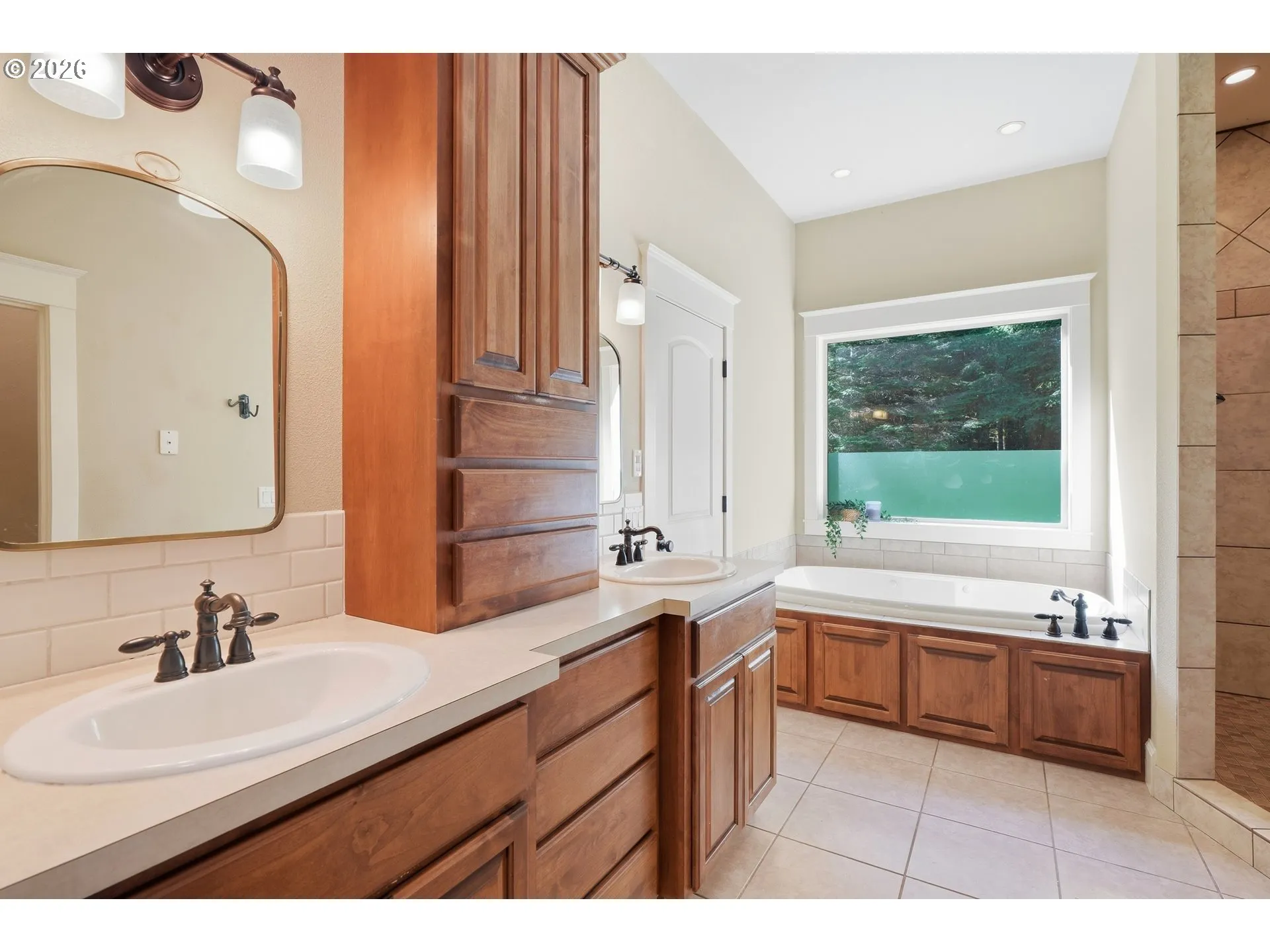 Owner's Suite Bathroom-Garden Tub