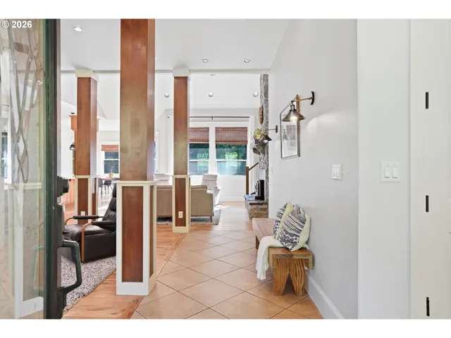 Entrance/Foyer